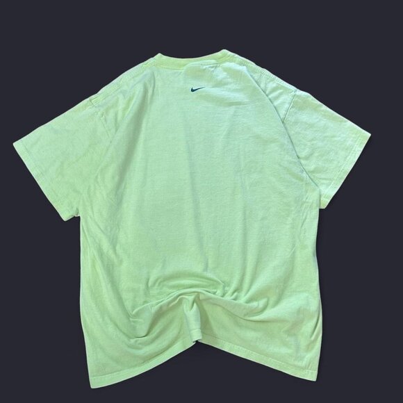 Vintage 90s Green Nike T-Shirt - Picture 3 of 6
